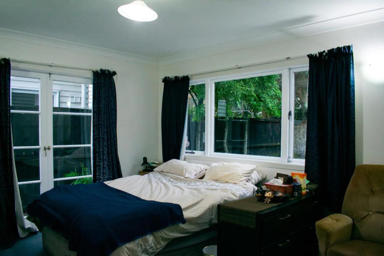 Spacious 5 Bedroom Family Abode
