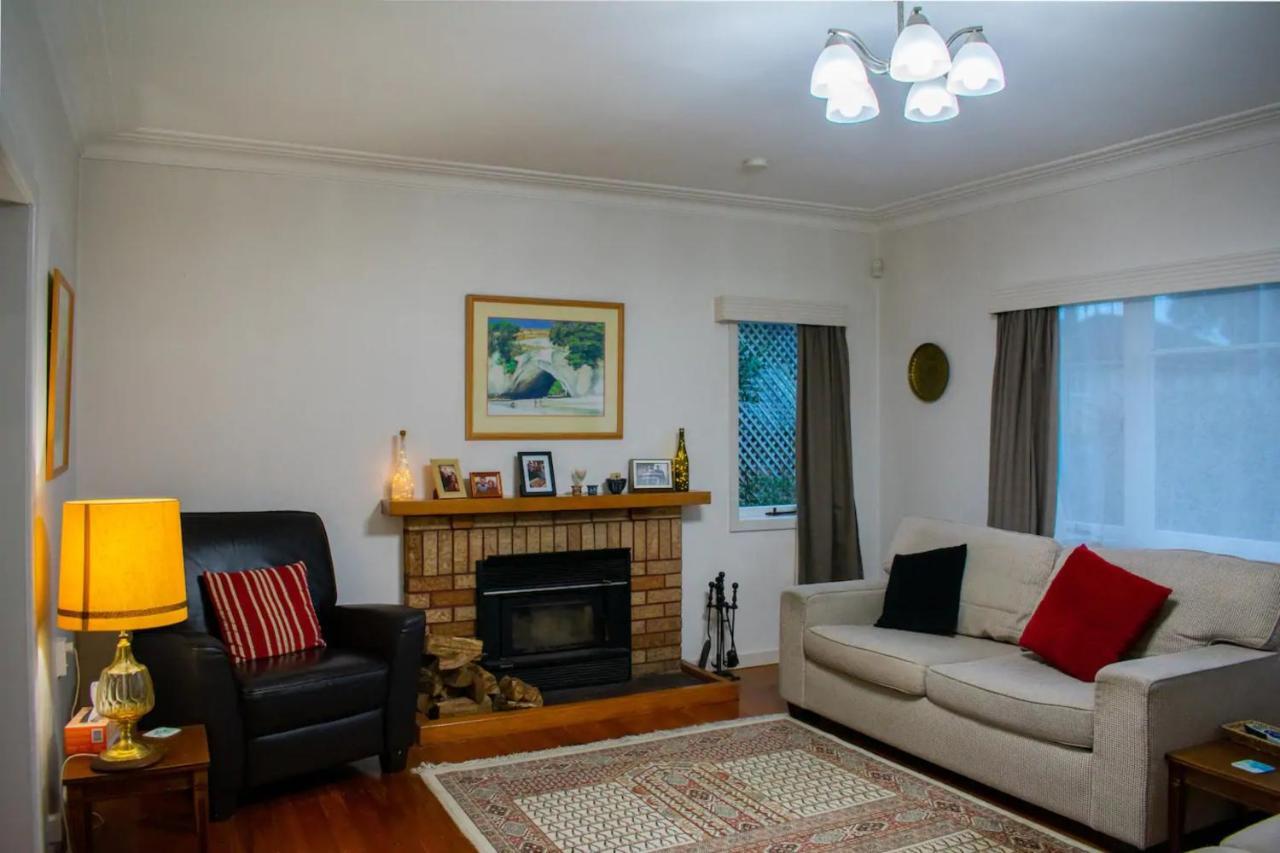 Spacious 5 Bedroom Family Abode *