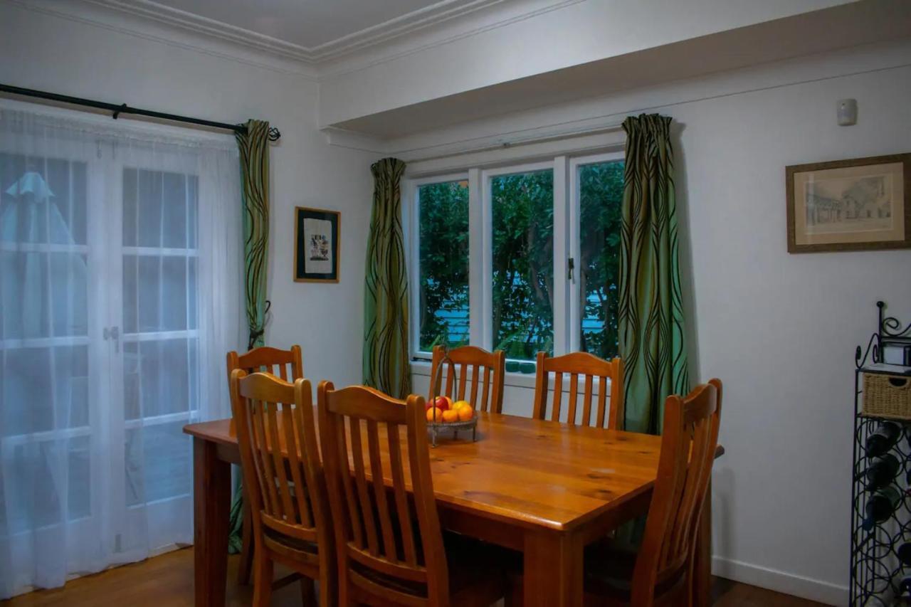 Spacious 5 Bedroom Family Abode Holiday home