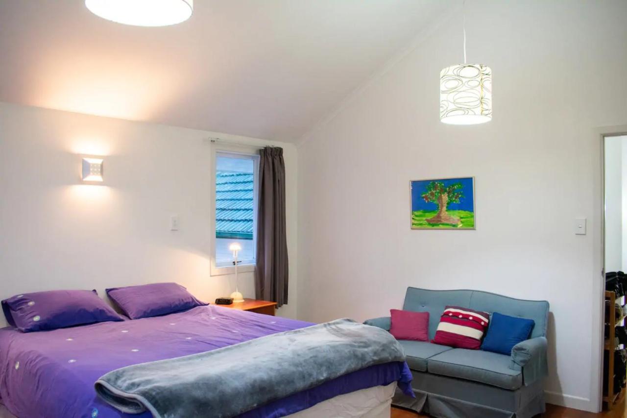 Spacious 5 Bedroom Family Abode Holiday home *
